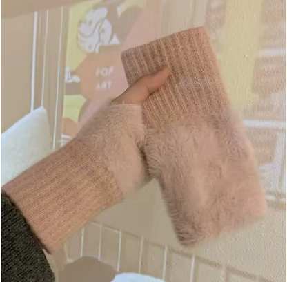 Luxury Plush Half-Finger Gloves™