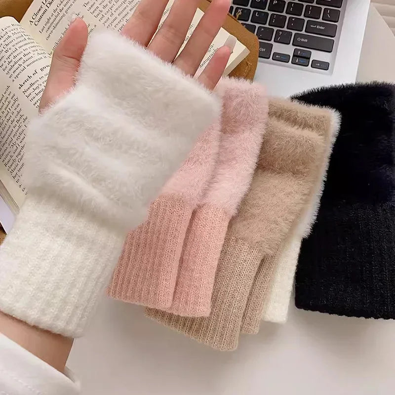 Luxury Plush Half-Finger Gloves™