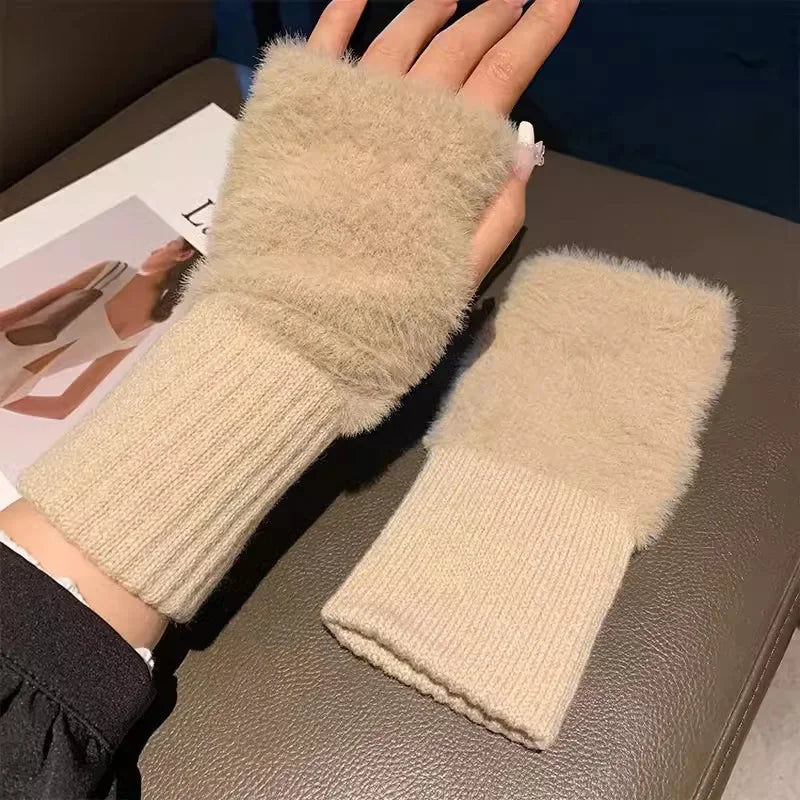 Luxury Plush Half-Finger Gloves™