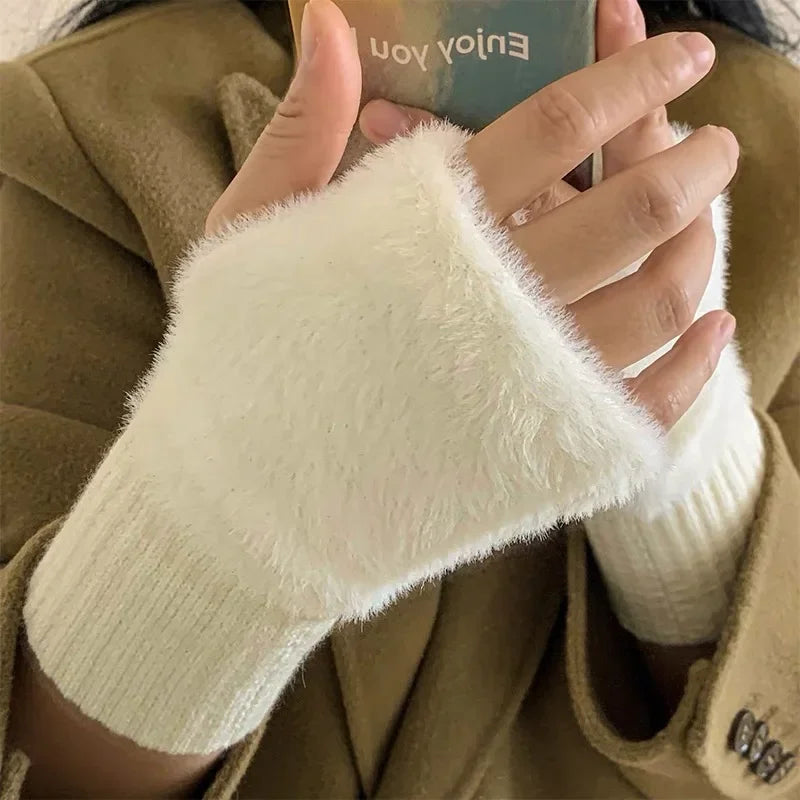 Luxury Plush Half-Finger Gloves™