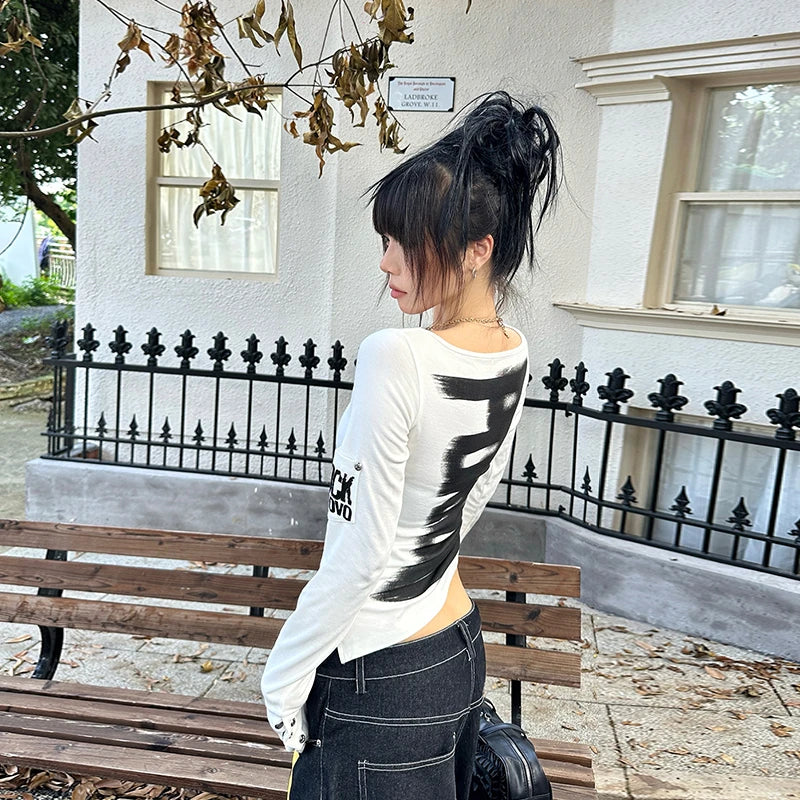 Retro Graphic Long Sleeve Tee™